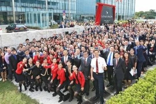 Cathay Dragon celebrates the launch of new era