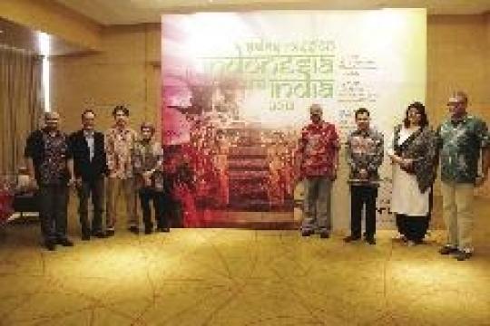 Indonesia aims 200,000 Indians in 2013