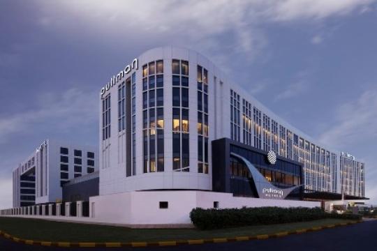 AccorHotels to acquire Gekko