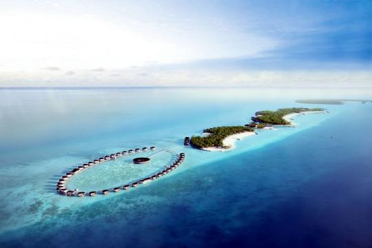 Ritz-Carlton opens resort in Maldives