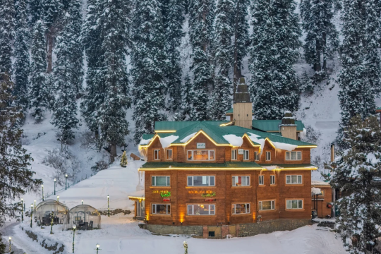 STAAH & Kolahoi Green Hotel & Resorts join hands