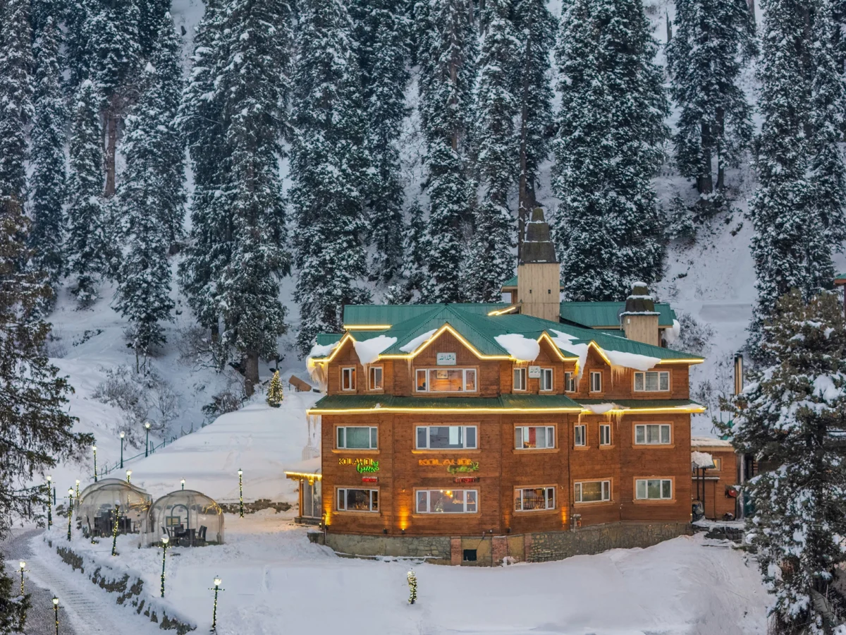 STAAH & Kolahoi Green Hotel & Resorts join hands