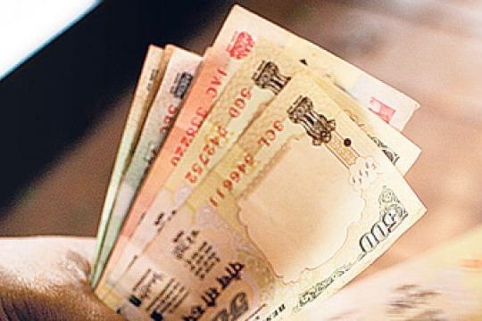 Demonitisation of Rs. 500 & Rs. 1000 notes drive online travel