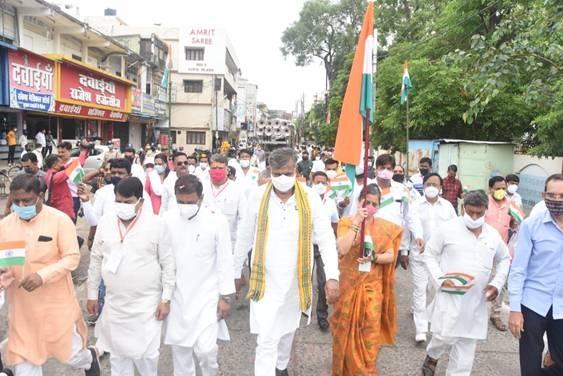 Patel Observes Flag Satyagraha in Jabalpur