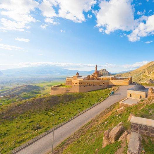 Turkey Welcomes 15.9 mn Tourist in 2020