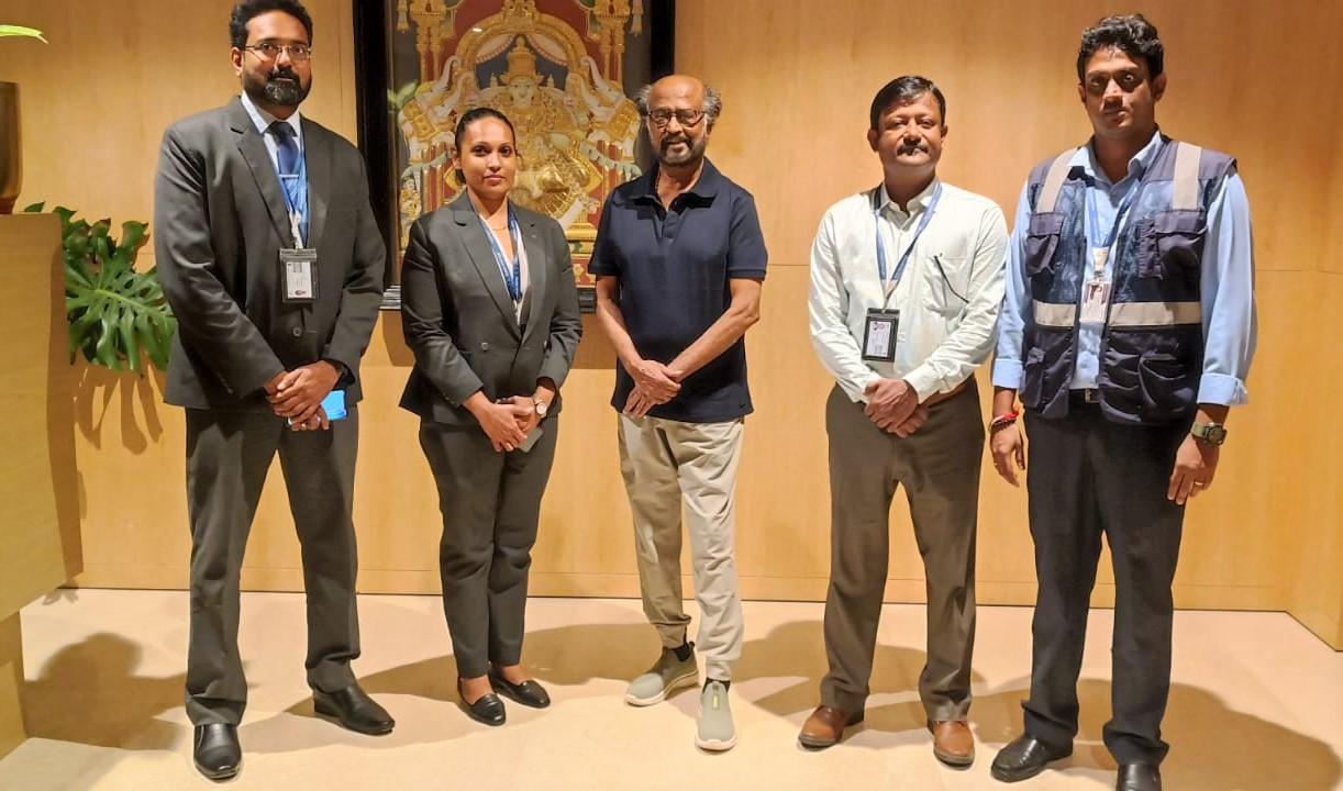 Indian Tamil Film Superstar Rajinikanth Spotted on SriLankan Airlines