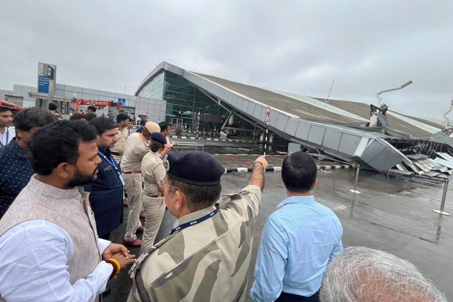 24/7 War Room to be established for full refund of cancelled flights, alternative travel route tickets: MoCA