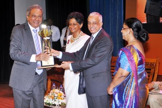 SriLankanCatering wins Presidential Export Award