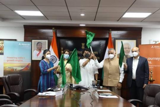 Scindia Flags Off the First Flight of Akasa Air from Mumbai to Ahmedabad