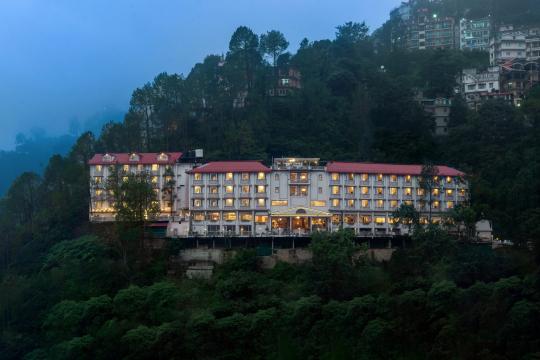 LaRiSa unveils 8Fold brand with three new launches