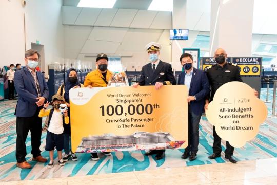 Dream Cruises welcomes 100,000th passenger