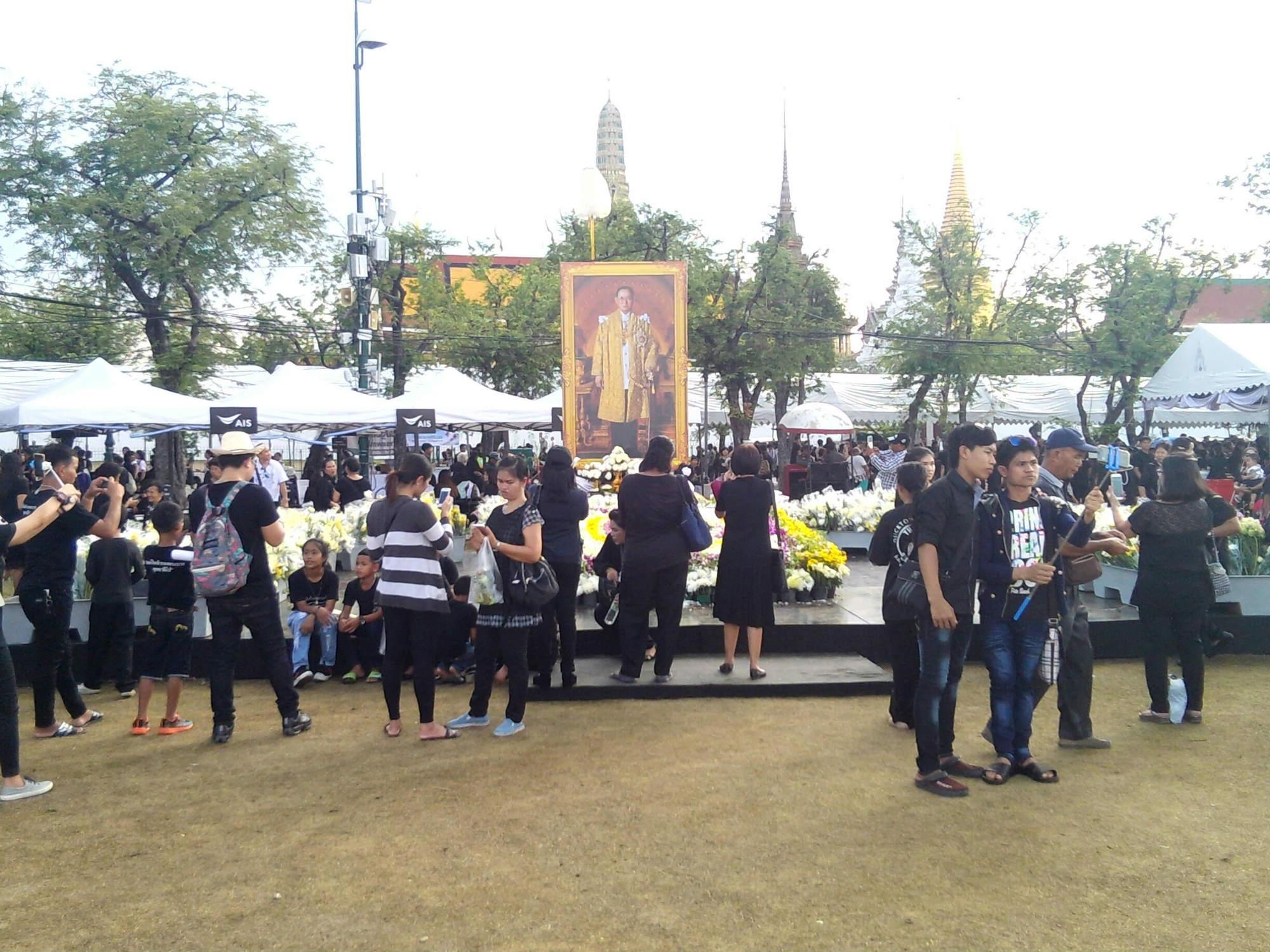 Tourism unaffected as Thailand mourns King’s Death