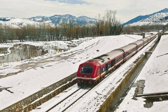 Indian Railways restore services in Kashmir Valley
