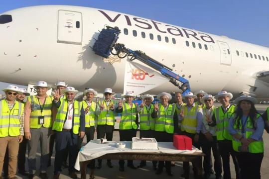 AISATS Accomplishes 100th Automated Aircraft Exterior Cleaning for Vistara