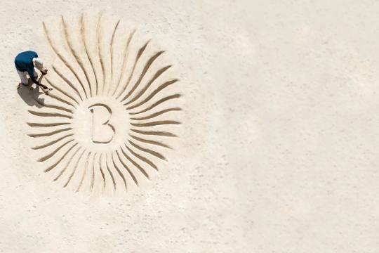 Beachcomber aims honeymooners from India