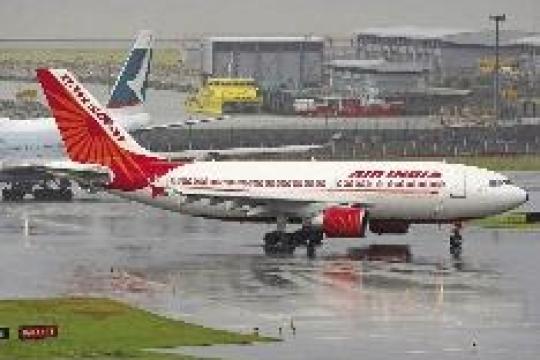 Qantas to provide AI 30 seats within Australia