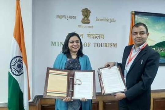 MoT signs MoU with Alliance Air Aviation for promotion of domestic tourism