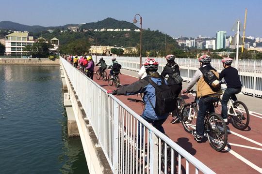 Hong Kong aims a better growth from India this year