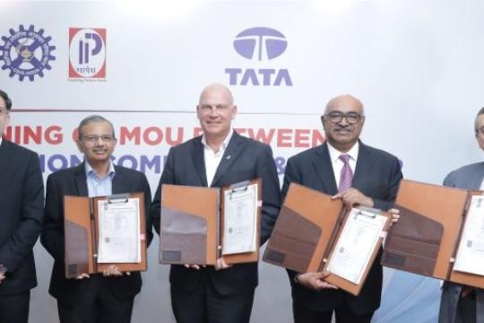 Air India, AirAsia India and Vistara sign MoU with CSIR-IIP