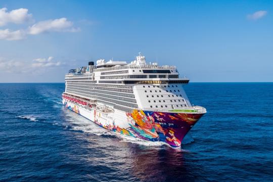 World Dream cruise bookings open to international travellers