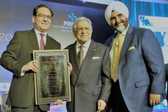 PIHMAA honours PRS Oberoi with ‘Legend of Industry Award’ 2018