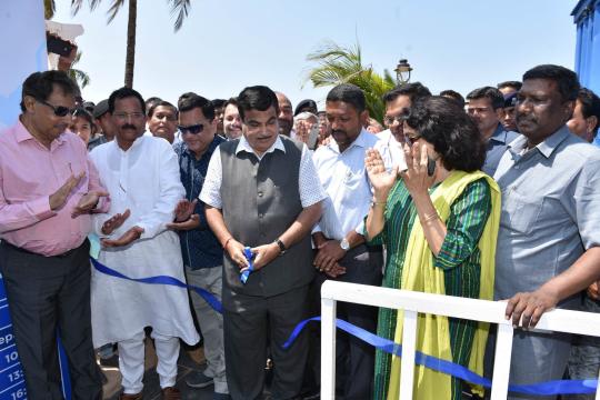 Nitin Gadkari inaugurates inland ferry services in Goa