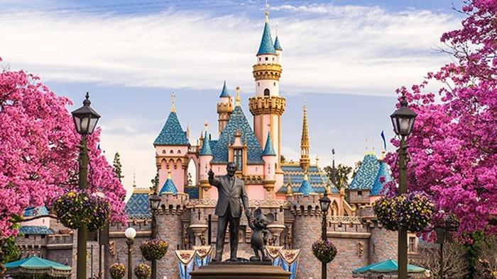 Disneyland Resort California temporarily closed