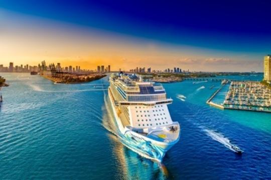 NCL’s Norwegian Bliss arriving to Miami