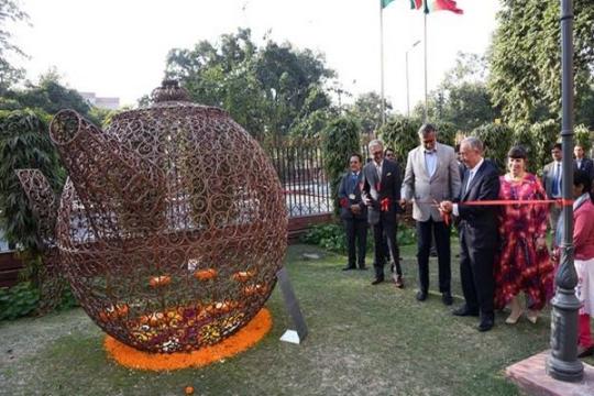 Portuguese President and Patel jointly inaugurate Cha-Chai Artwork at National Museum in New Delhi