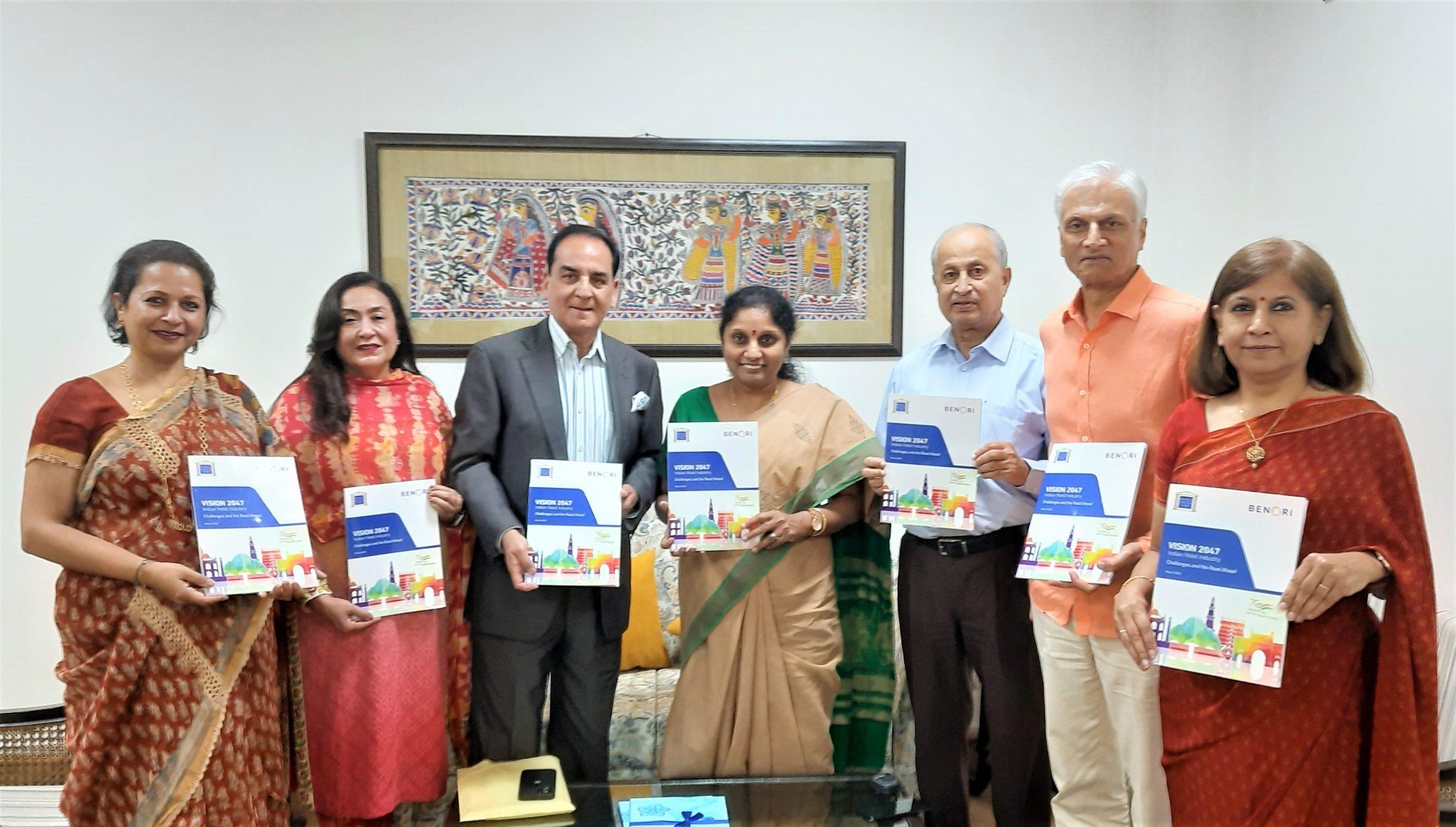 HAI Meets Union Tourism Secretary, Presents ‘Vision2047’