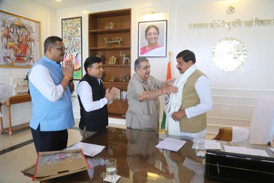 IATO Delegation Meets Madhya Pradesh Chief Minister to Extend Invitation for 39th Annual Convention