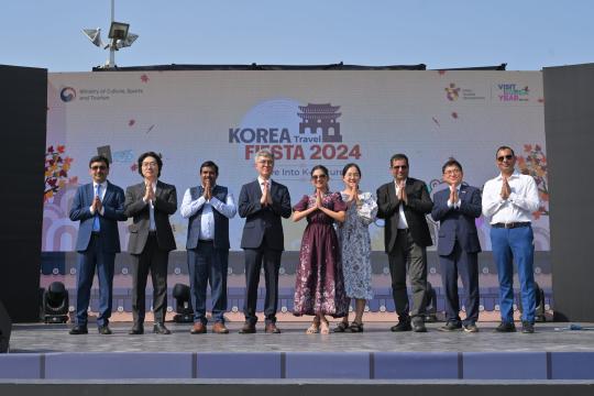 Korea Tourism concludes Delhi roadshow, hosts travel fiesta