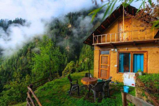 Locals must invest in tourism infra, promote homestays: DC Samba to stakeholders