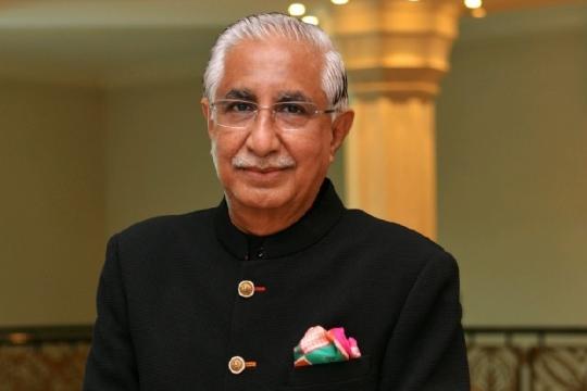 ITC’s Nakul Anand Receives Hall of Fame Award During Global Hospitality Awards 2023  