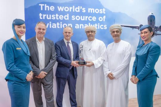 Oman Air Receives Cirium Award at ATM Dubai 2024