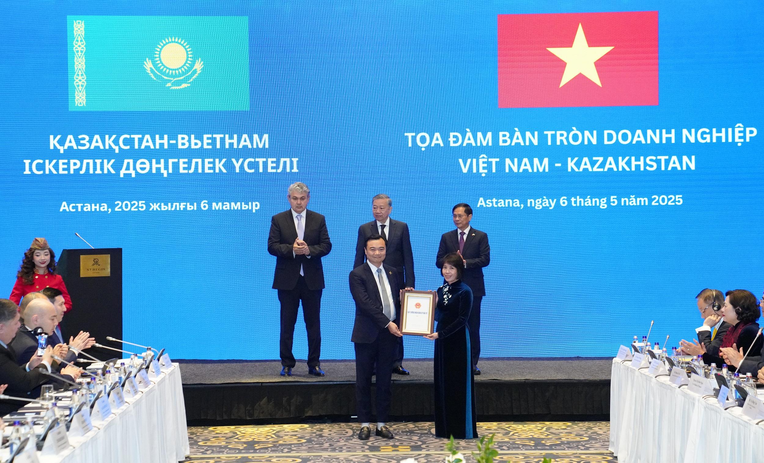 Vietjet & Qazaq Air unveil new airline brand, ‘Vietjet Qazaqstan’