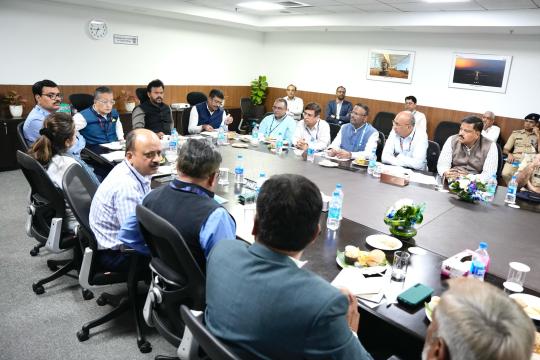 Aviation Minister reviews Delhi Airport amid runway upgrade; urges minimal passenger disruption