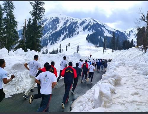 MoT Organizes 1st Snow Marathon in Bhaderwah, Jammu