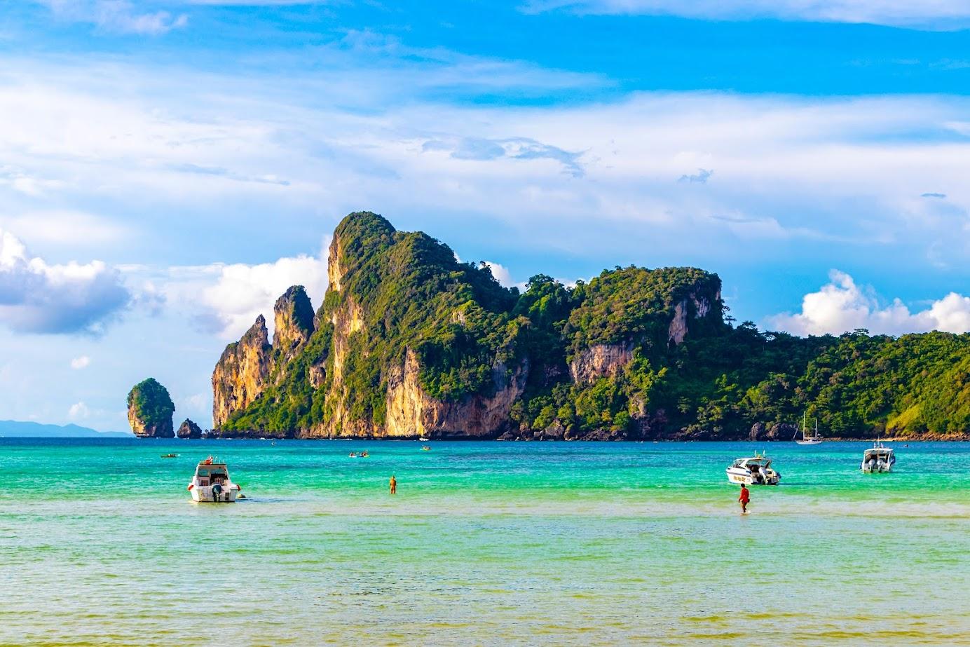 Resorts World One to homeport in Singapore for limited season