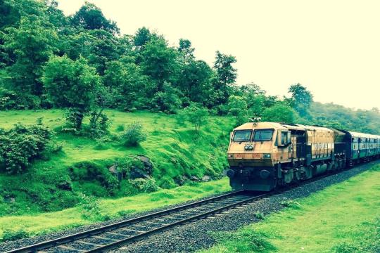 Cabinet approves new railway line project between Mumbai and Indore; to promote regional tourism