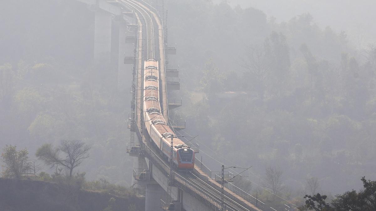 Jammu-Srinagar Vande Bharat Express set to launch between Katra & Srinagar
